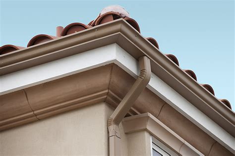 Seamless rain gutters installation services Los Angeles CA.